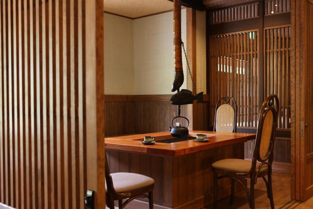 Keikoku-No-Yu Hotel Yamanouchi  Ngoại thất bức ảnh
